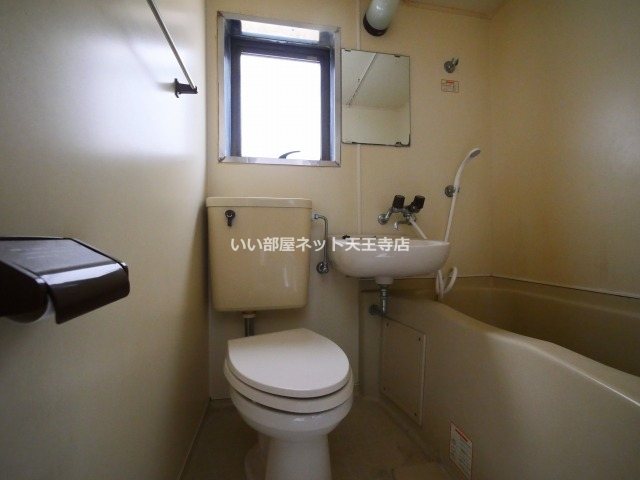 ホワイトインのトイレ写真