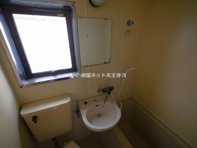ホワイトインの内装写真