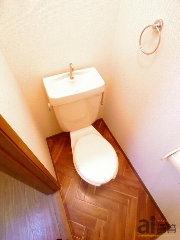 トイレ　※同仕様写真
