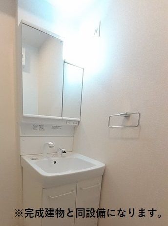 洗面設備　同型参考画像