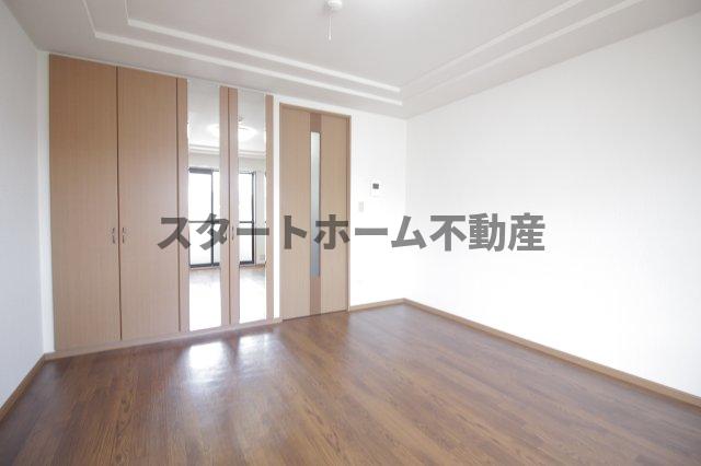 その他部屋・スペース　使い勝手のいい寝室です