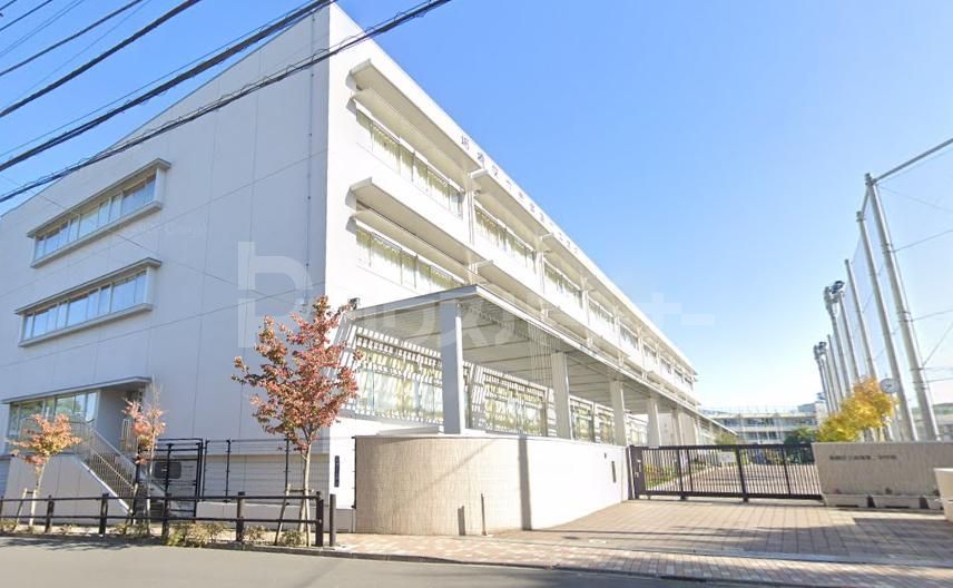 中学校　板橋区立赤塚第二中学校（中学校）まで570m