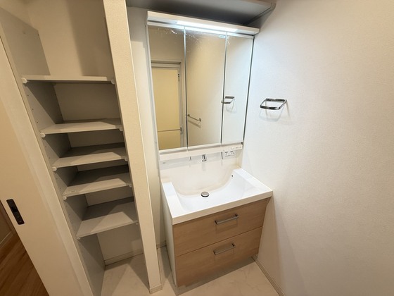 洗面設備　※別部屋の写真です