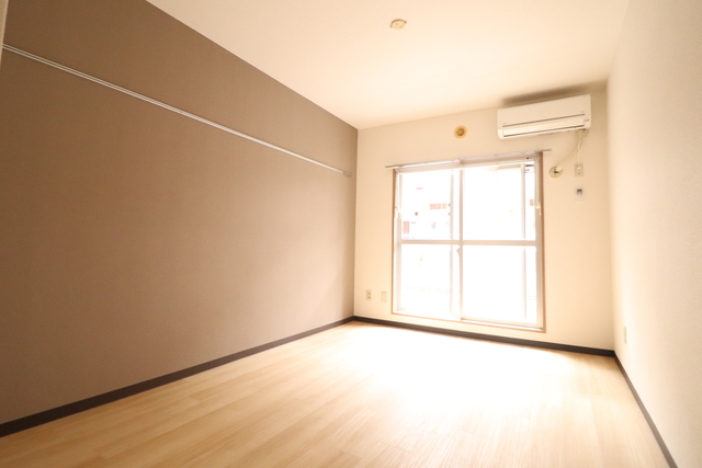 居室・リビング　※別部屋参考写真