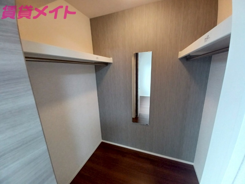 収納　同型参考写真