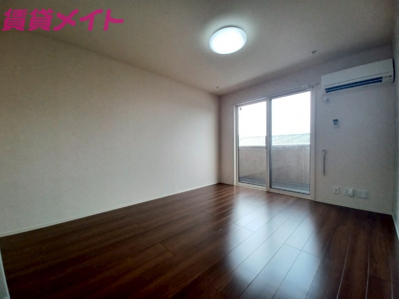 居室・リビング　同型参考写真