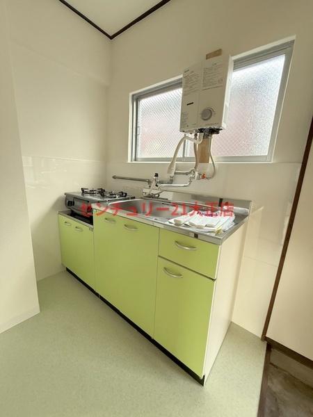 キッチン　★嬉しい窓付き★