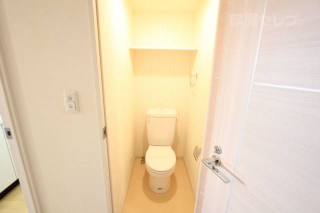 トイレ　※３０１号室内装写真参照