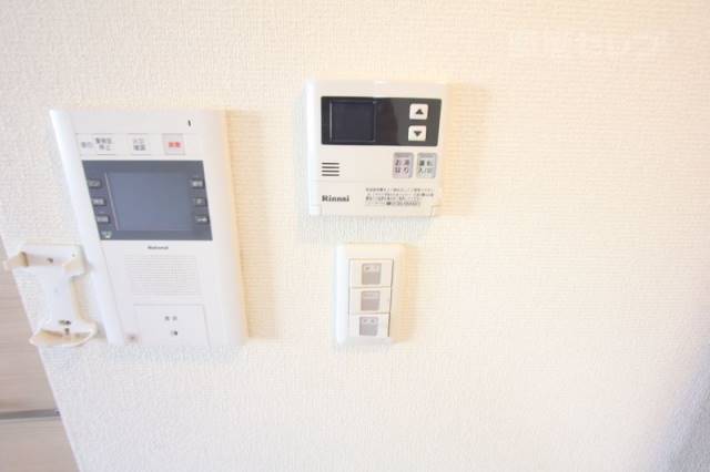 セキュリティ　※３０１号室内装写真参照