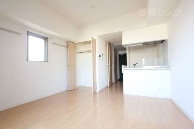 居室・リビング　※３０１号室内装写真参照