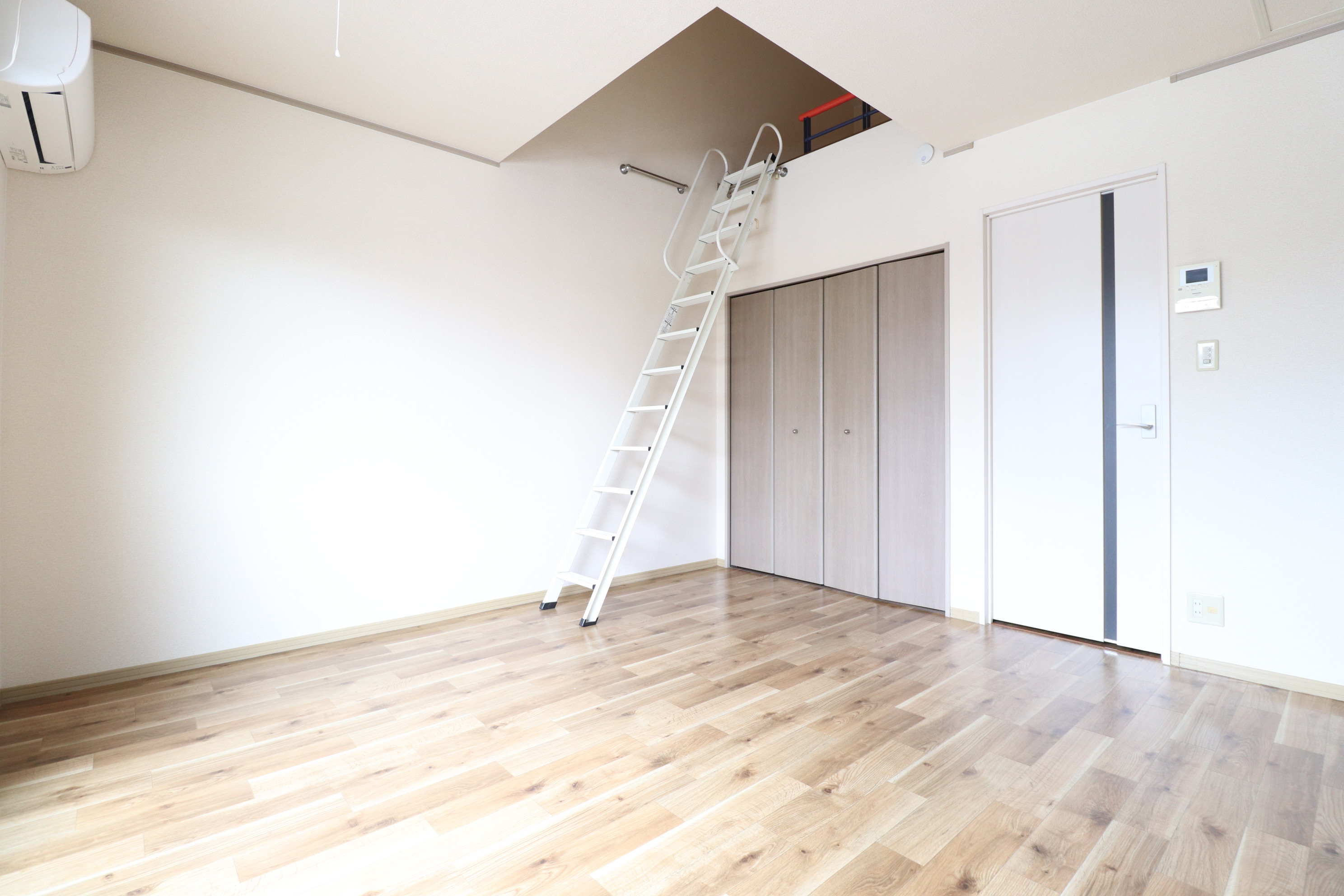 居室・リビング　8帖で広々快適に過ごしていただける素敵なお部屋です♪