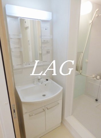 洗面設備　洗面台です。