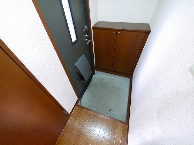 玄関　収納もある玄関です