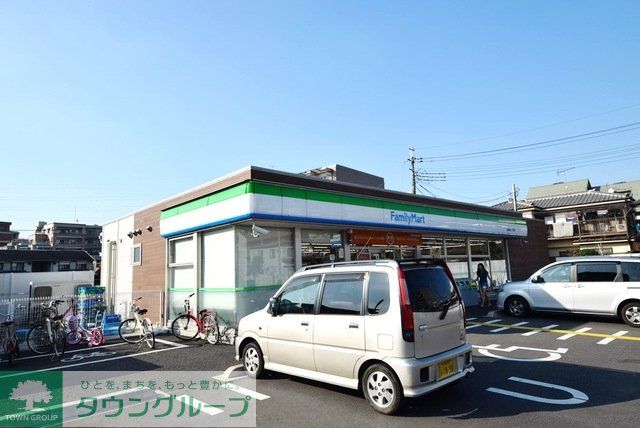 コンビニ　ファミリーマート新座東北一丁目店（コンビニ）まで672m