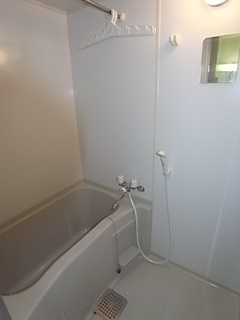 バス・シャワールーム　バスルーム