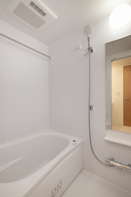 バス・シャワールーム　※写真は同タイプ住戸です。