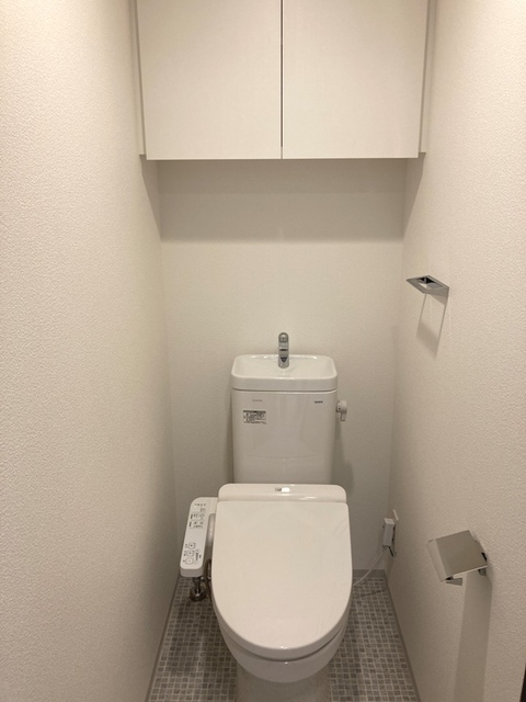 トイレ　※写真は同タイプ住戸です。