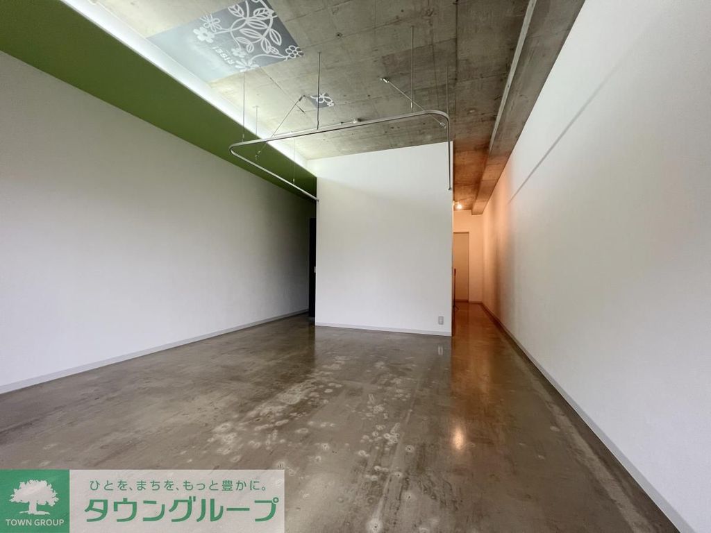 居室・リビング　※別部屋参考写真です