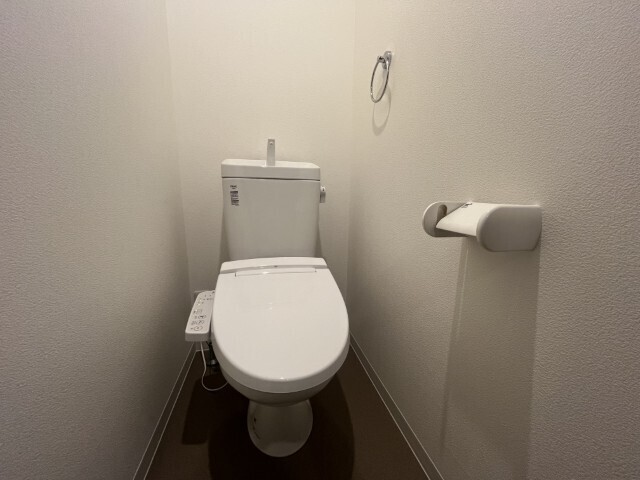 トイレ　同メーカーイメージ写真