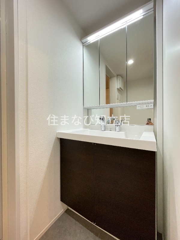 洗面設備　同型タイプ