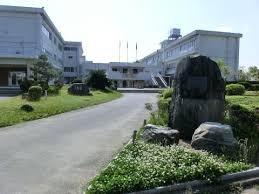 中学校　掛川市立西中学校（中学校）まで1233m
