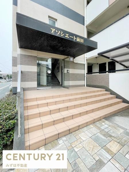 アソシエート前田の外観写真