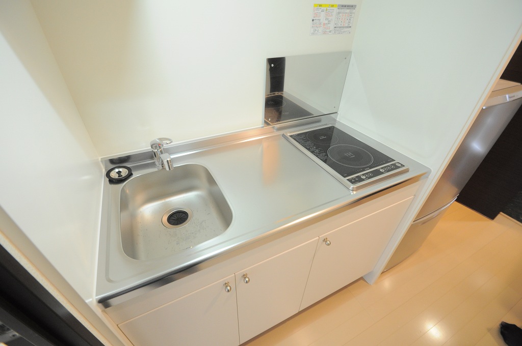 キッチン　シンク広めで料理も捗ります！
