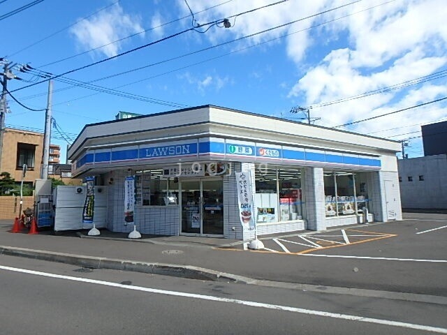 コンビニ　ローソン 札幌南１６条西（コンビニ）まで521m