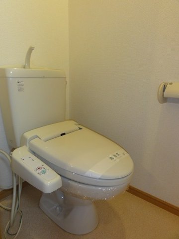 トイレ　清潔感のあるトイレです