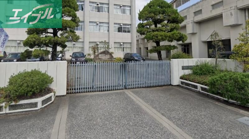 中学校　岡山市立中山中学校（中学校）まで5003m
