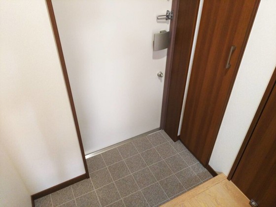 玄関　他号室のお写真です