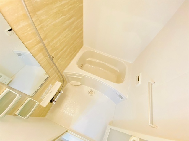 バス・シャワールーム　※コンテチェストIIIシリーズと同タイプのお部屋です。