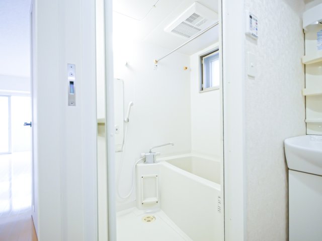 サヴォイテンジンクォーターの風呂写真