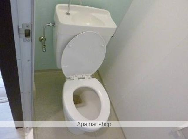 中頭郡北谷町 3階建 築11年のトイレ写真