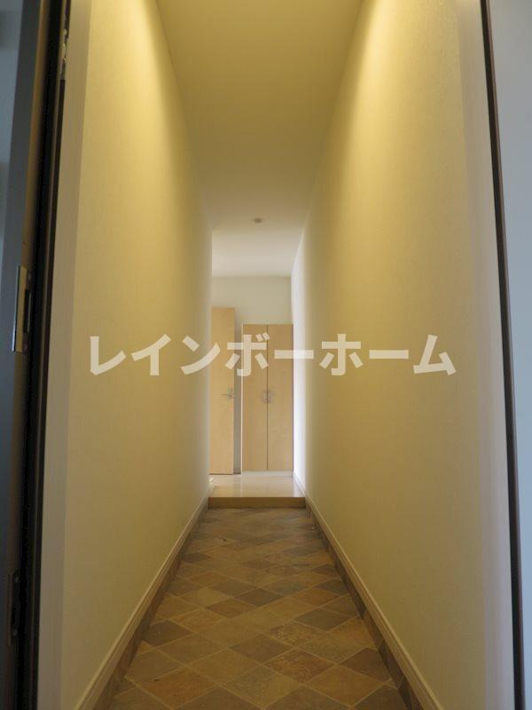 ミレニア草加住吉の玄関写真