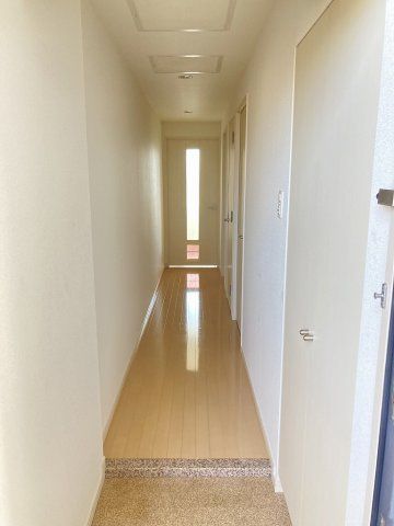 玄関　別のお部屋の写真です