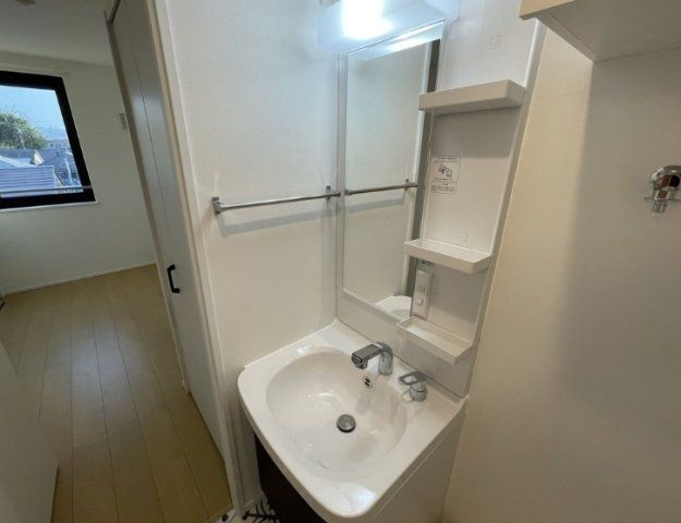洗面設備　☆嬉しい独立洗面台☆
