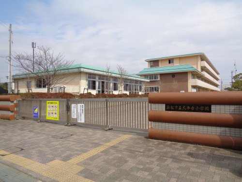 【セルラヴィーヌの小学校】