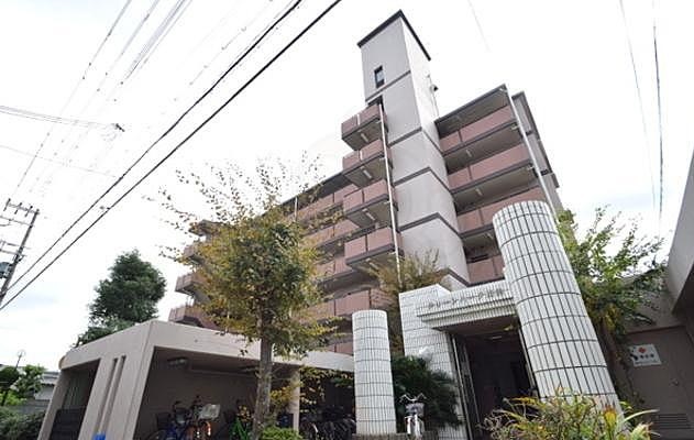 大阪市平野区加美東のマンションの建物外観