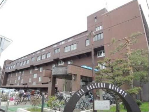 札幌市中央区南二十三条西のアパートの建物外観