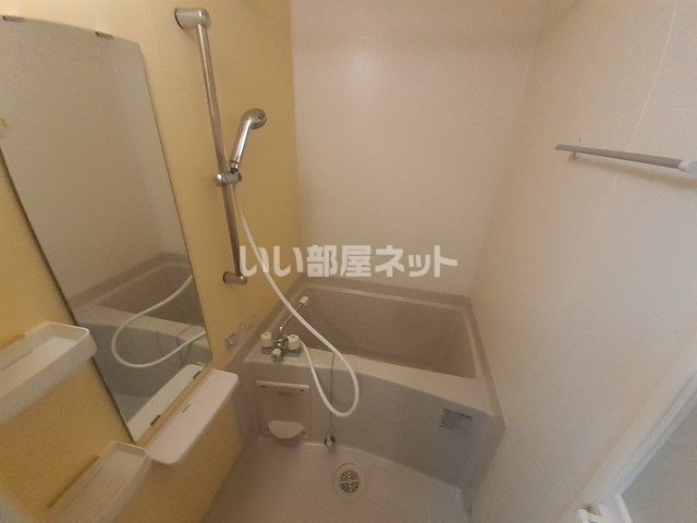 【京田辺市草内大切のマンションのバス・シャワールーム】