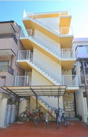 高松市栗林町のマンションの建物外観