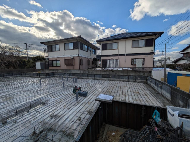 春日市松ヶ丘のアパートの建物外観