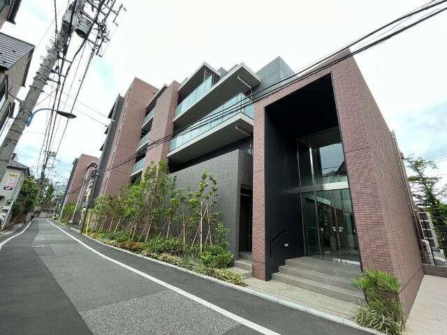 【シーズンフラッツ高田馬場リバーサイドノースの建物外観】