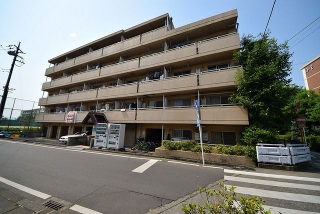 富士見市西みずほ台のマンションの建物外観