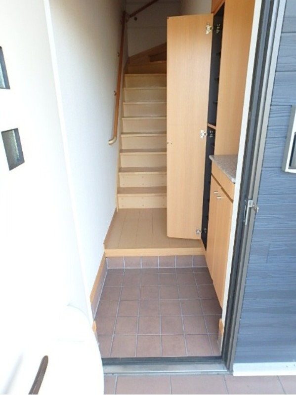 玄関　図面と現状に相違がある場合には現状を優先