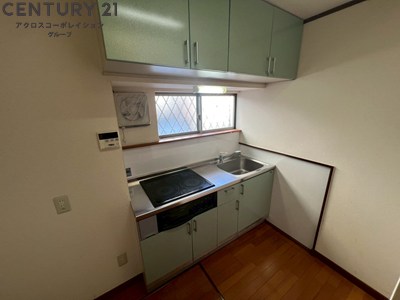 キッチン　収納スペース豊富なキッチンです。