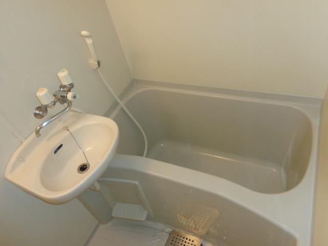 バス・シャワールーム　バス