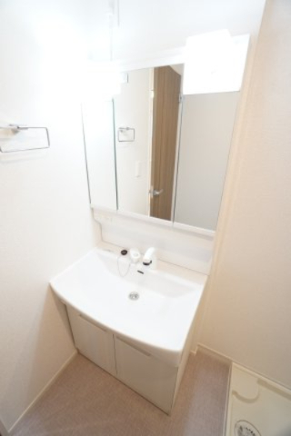 洗面設備　※同タイプの写真です。