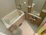 バス・シャワールーム　こちらはお風呂。一日の疲れをここで癒してください。